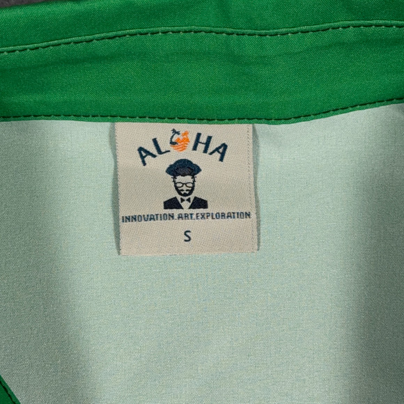 St Patricks Day Shirt Adult SMALL Green Black Aloha Hawaiian Holiday Leprechaun - Picture 5 of 7